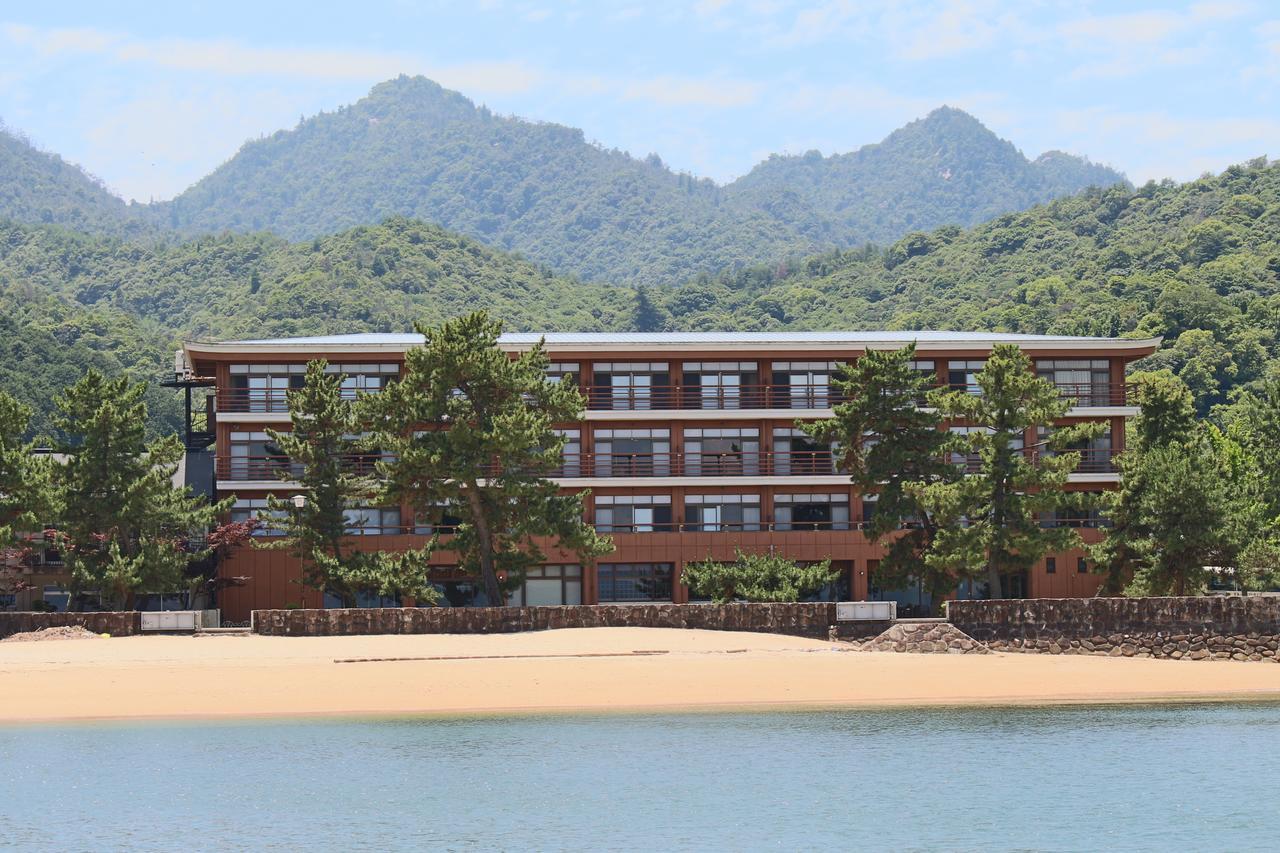 Miyajima Seaside Hotel Itsukushima Екстериор снимка